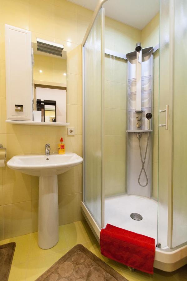Sun City Apart Hotel Dnipro Ngoại thất bức ảnh